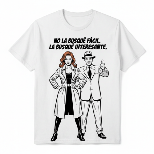 Camiseta blanca con ilustración noir de mujer cobriza con actitud y hombre orgulloso a su lado